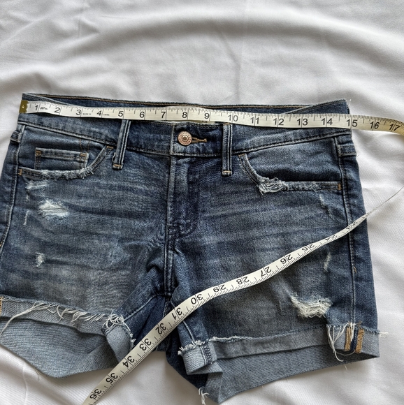 Abercrombie & Fitch Low Rise Distressed Blue Jean Shorts Size 0 - Picture 6 of 6